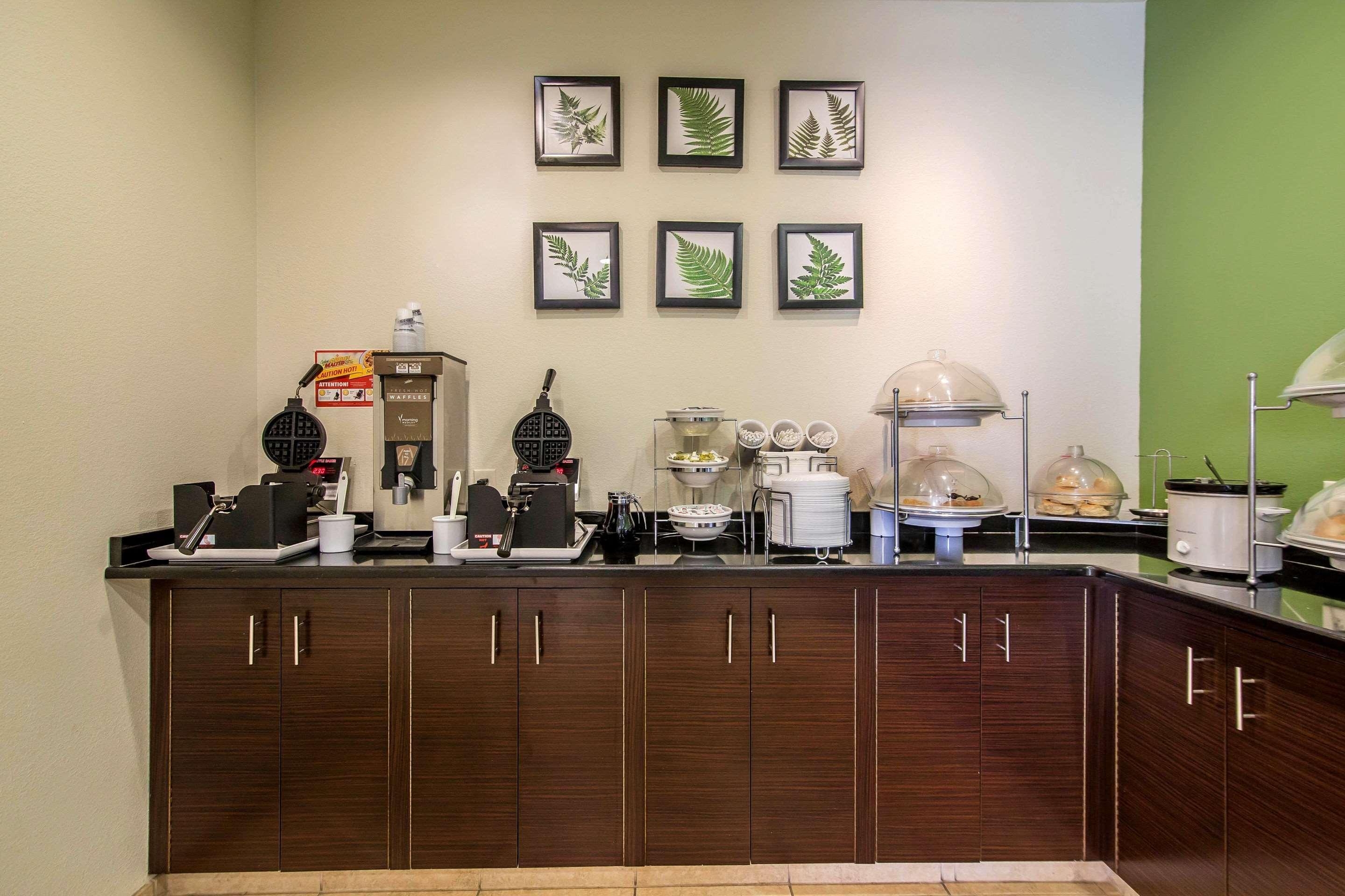 Sleep Inn & Suites Haysville Bagian luar foto