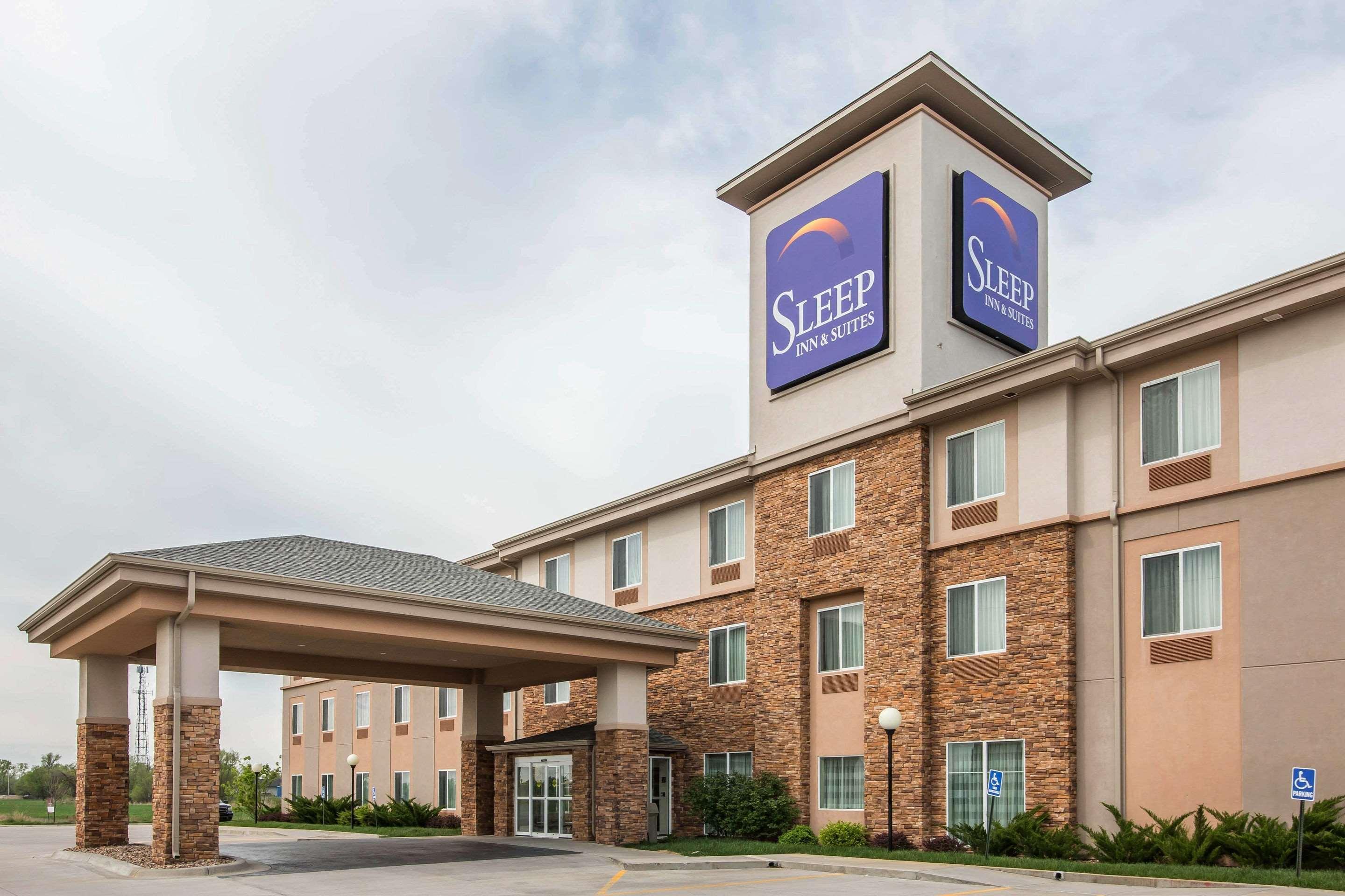 Sleep Inn & Suites Haysville Bagian luar foto