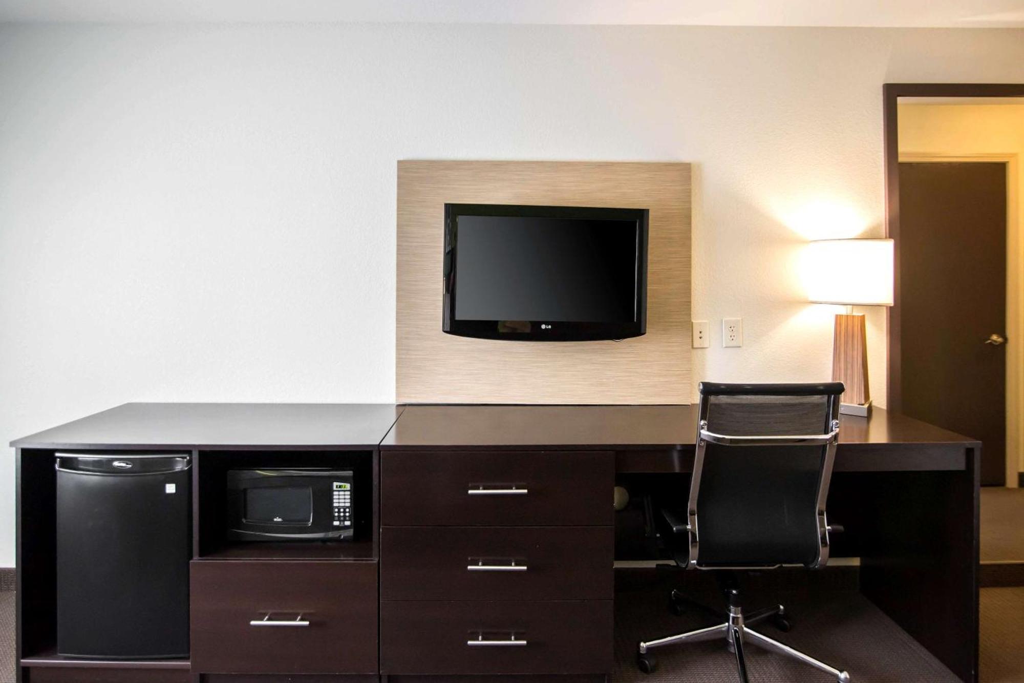 Sleep Inn & Suites Haysville Bagian luar foto