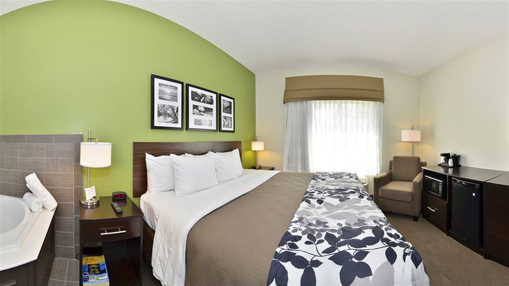 Sleep Inn & Suites Haysville Bagian luar foto