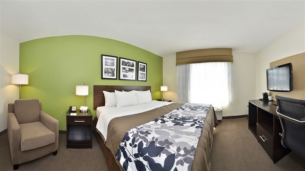 Sleep Inn & Suites Haysville Bagian luar foto