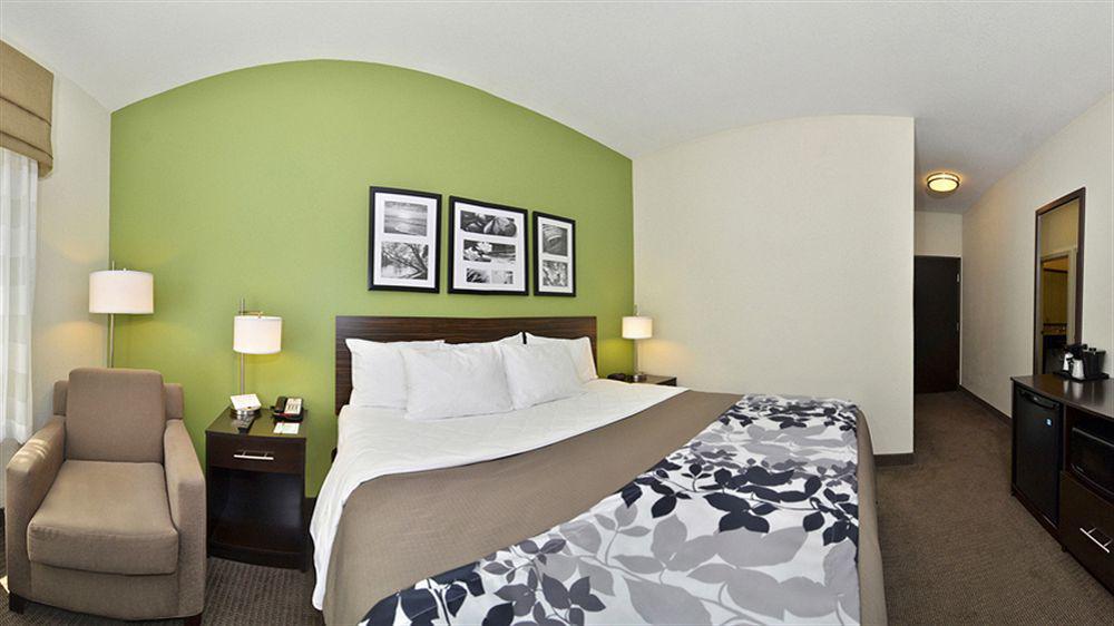 Sleep Inn & Suites Haysville Bagian luar foto